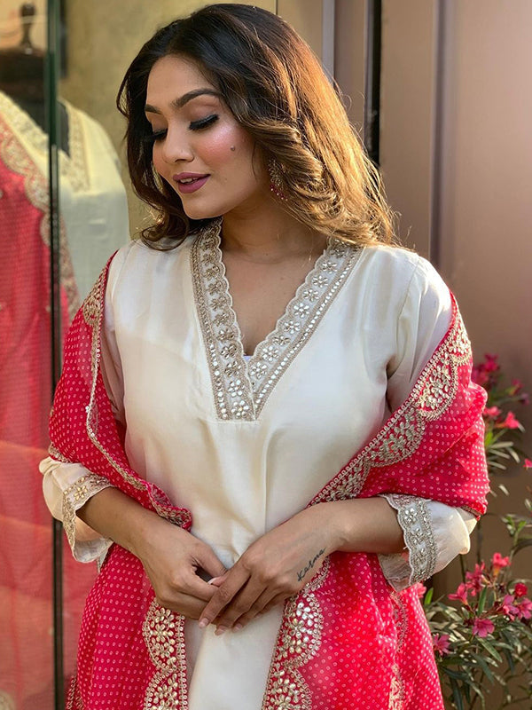 Viscose Off White Embroidered Kurti With Pant & Dupatta Set